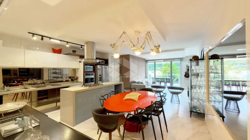 Furnished apartment with 3 en-suites and 120 m²