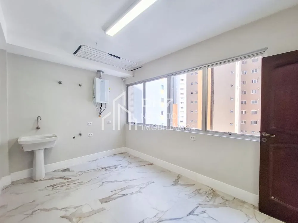 4-bedroom apartment, 2 with their own bathrooms, 199 m² — photo 23