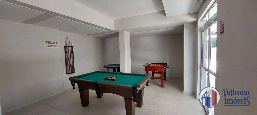 Wood or laminate floors in a 2-bedroom apartment, 55 m² — photo 27