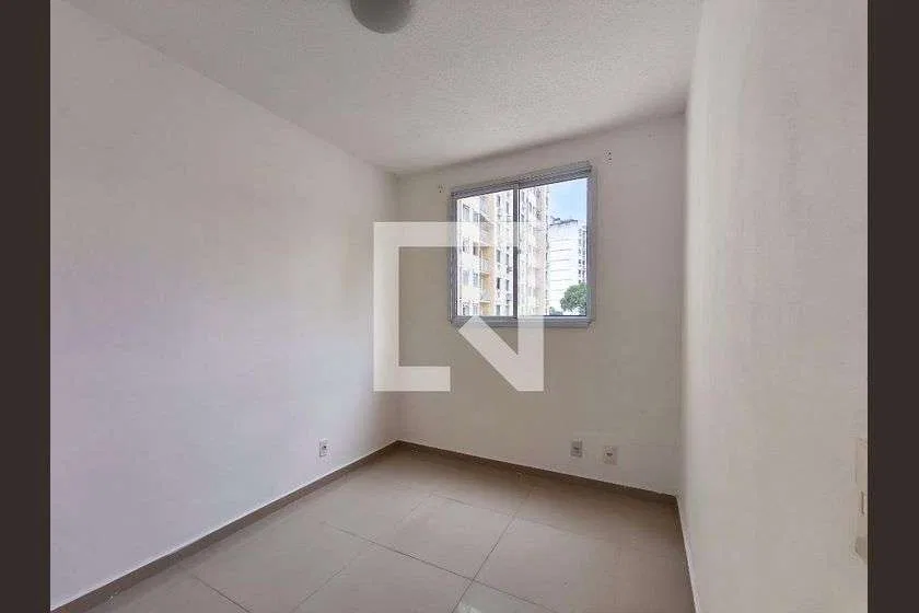 2-bedroom apartment in a building with a pool — photo 21