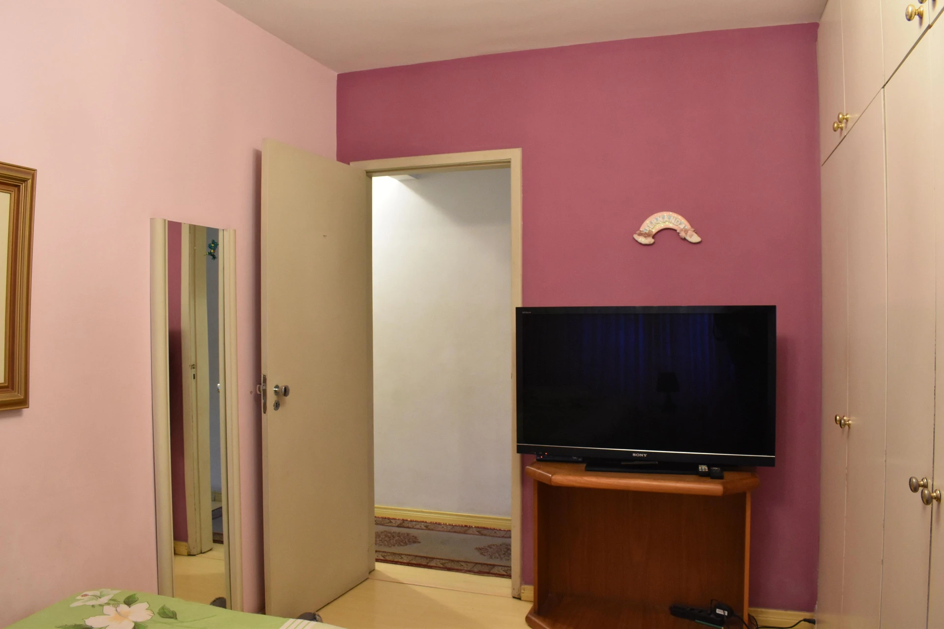 3-bedroom apartment with a bathtub in Curitiba — photo 26