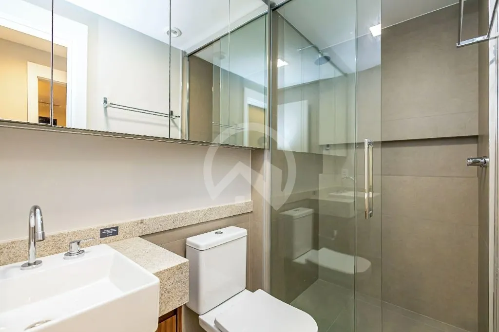2-bedroom apartment with open-plan kitchen and parking — photo 12