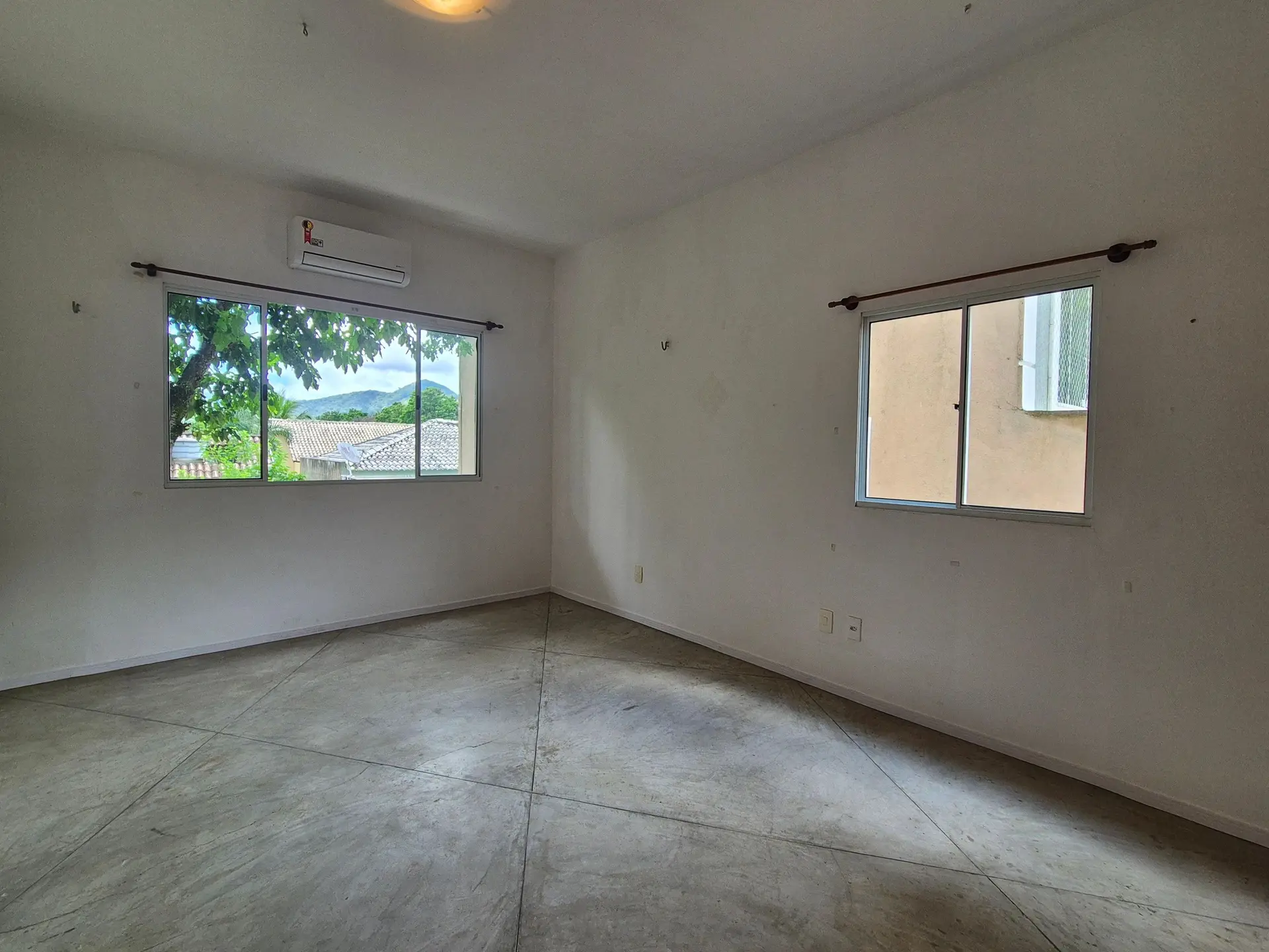 Condominium house to rent with 3 bedrooms and a suite — photo 30