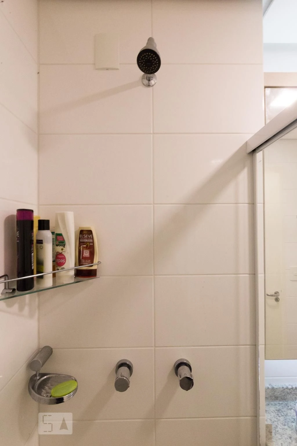 Glass-enclosed balcony in a 2-bedroom apartment, 189 m² — photo 29
