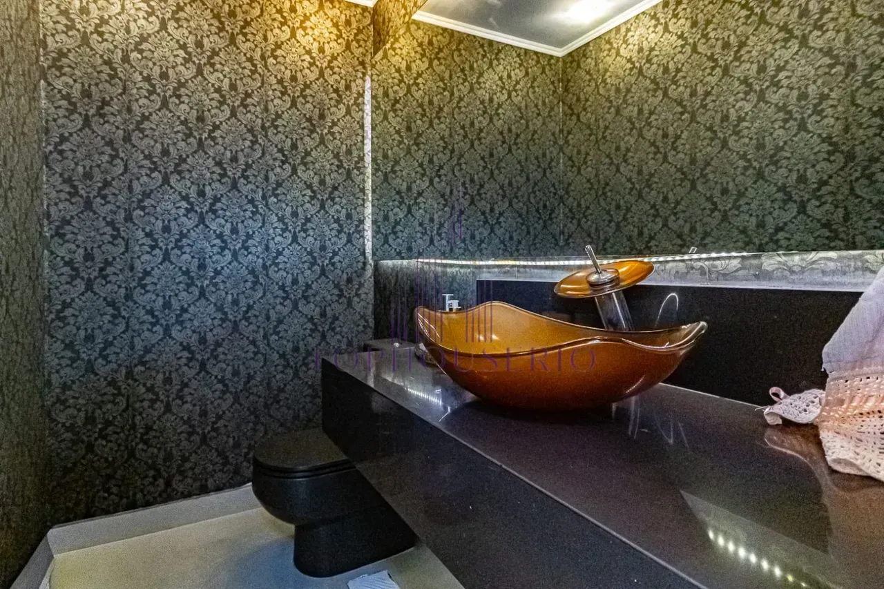 Casa com 4 quartos, 5 banheiros e vista para as montanhas — photo 26