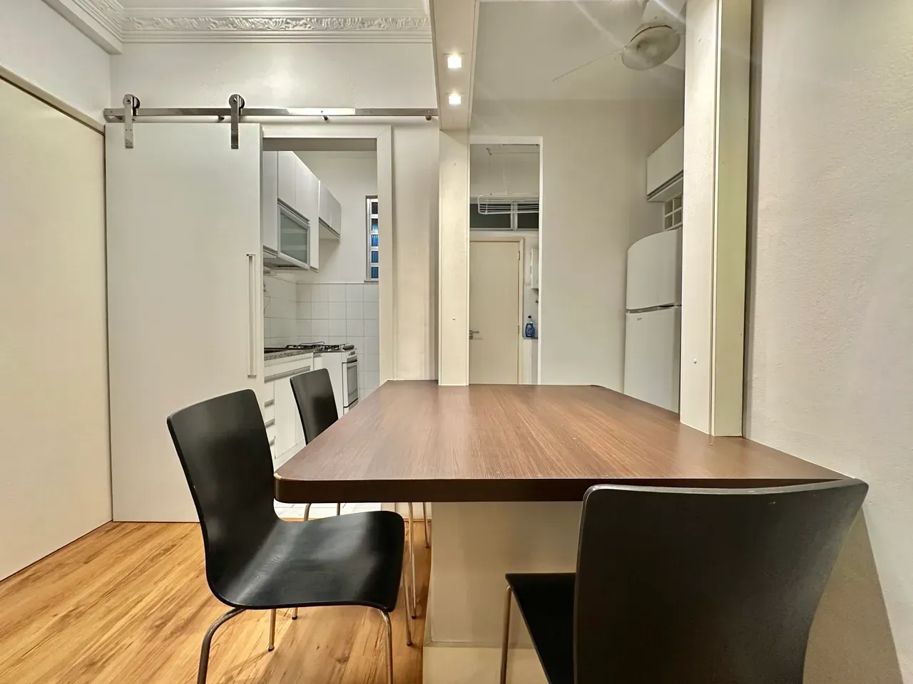 One-bedroom apartment with a home office in Rio de Janeiro — photo 18