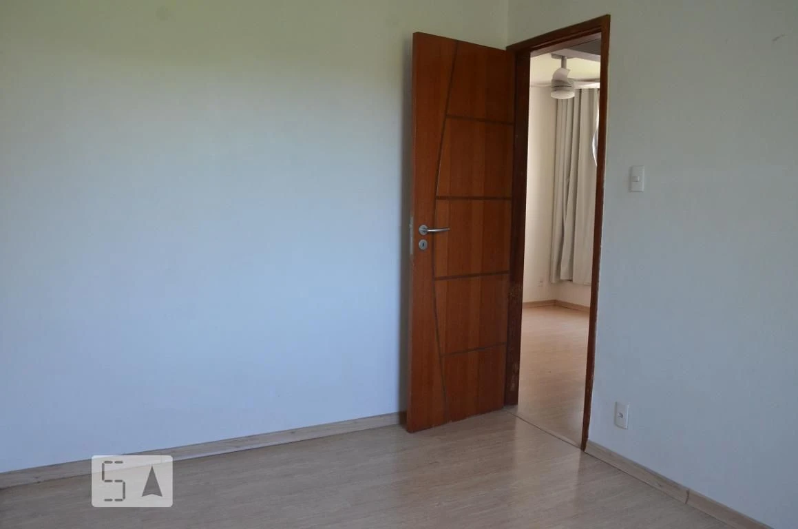 2-bedroom apartment in a building with a pool — photo 40