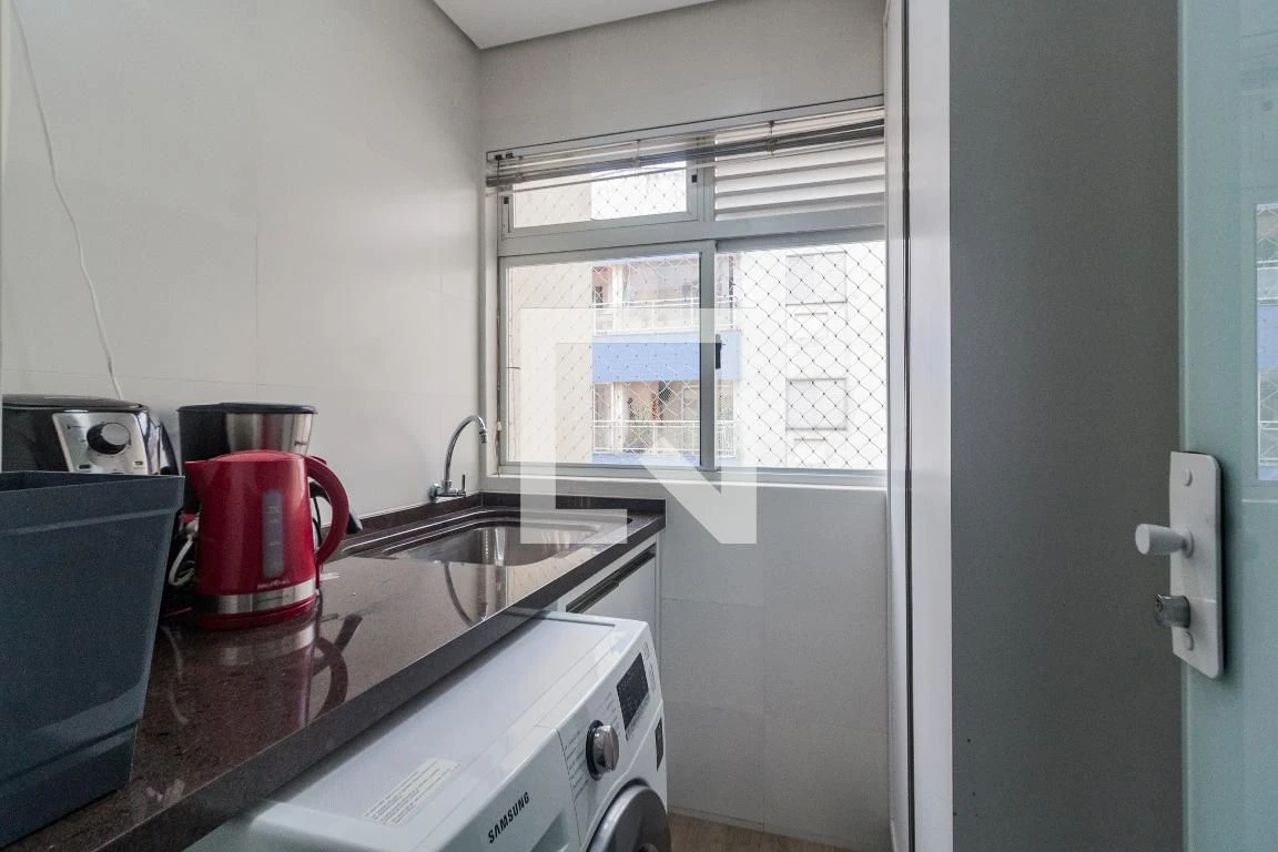 Furnished apartment, 77 m², with a glass-enclosed balcony — photo 5