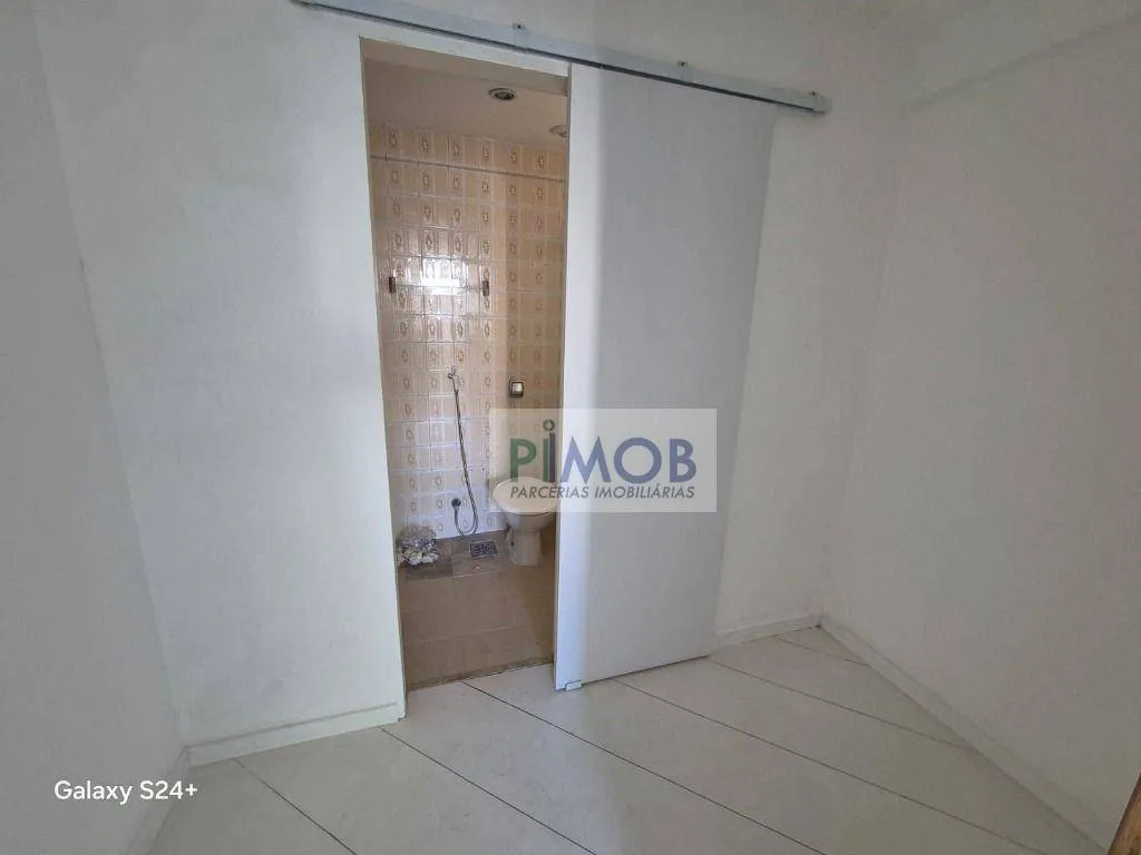 Apartamento de 2 quartos e 104 m² com área de lavanderia — photo 22
