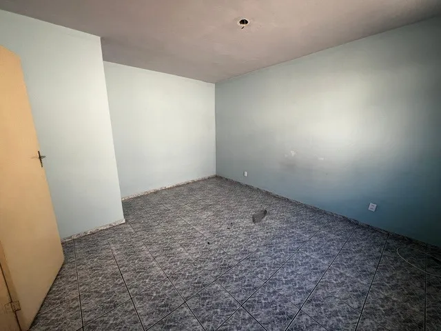 Casa sin amueblar con 2 dormitorios y balcón — photo 5