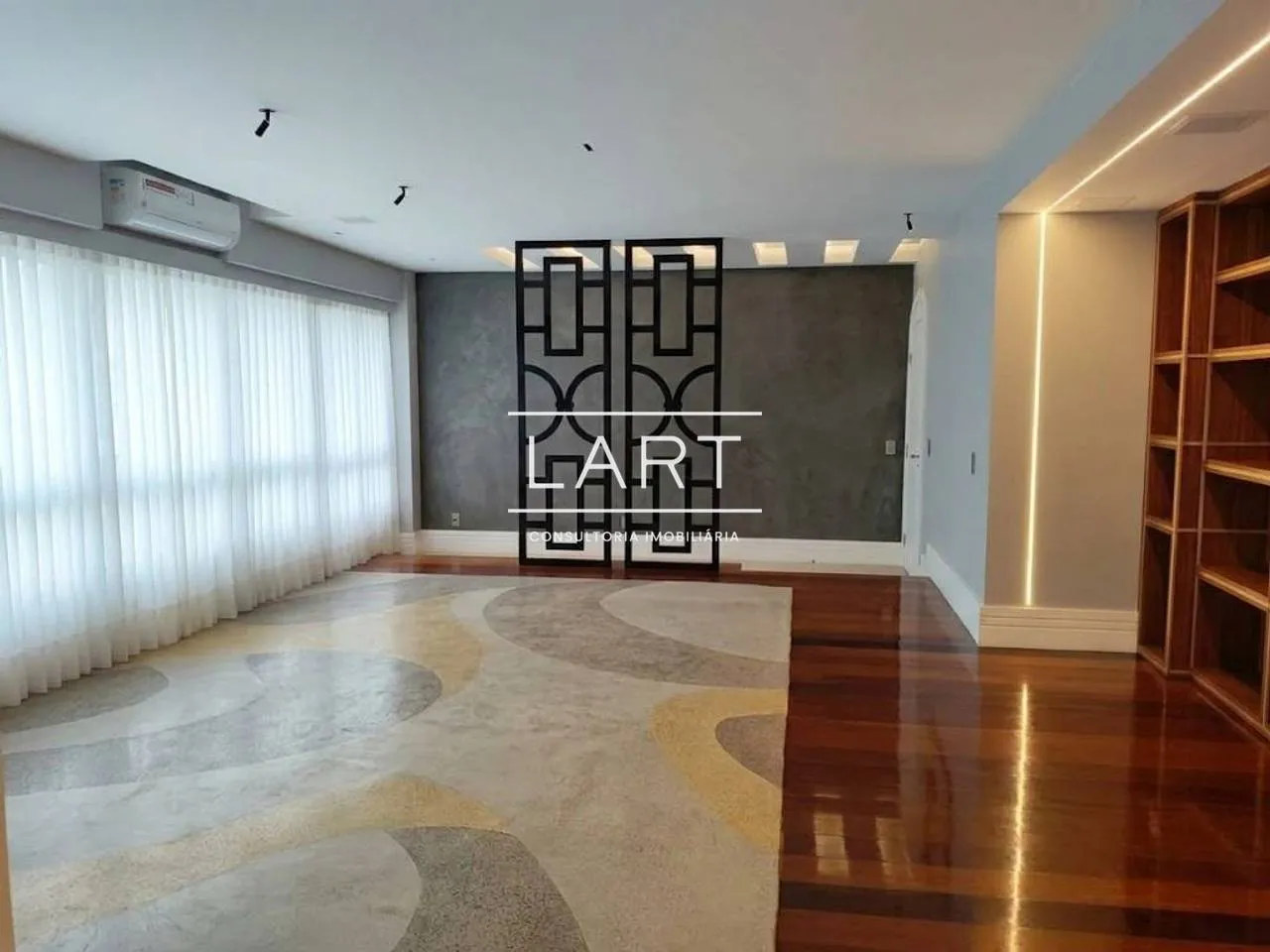 Furnished apartment, 250 m², with floor-to-ceiling windows — photo 14
