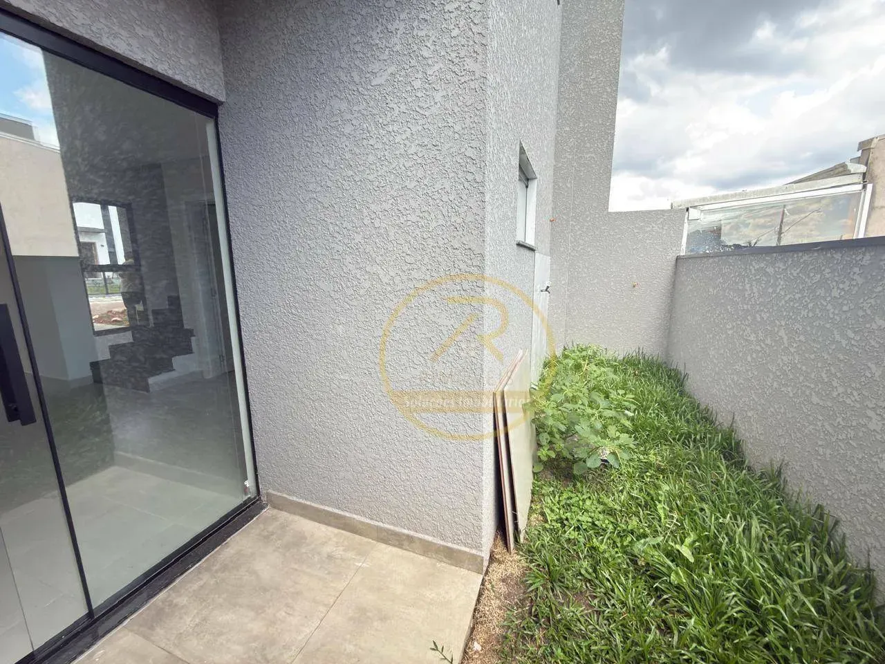 House 100 m² with 3 bedrooms and 2 parking spots — photo 28