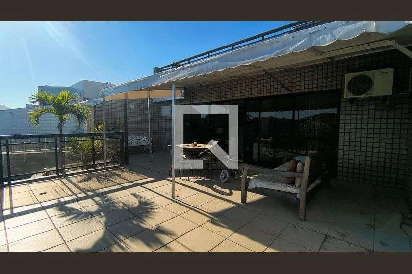 Top-floor duplex with 326 m², 5 bedrooms and 3 parking — photo 24