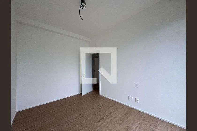 Apartment with 4 en-suite bedrooms and floor-to-ceiling windows — photo 16