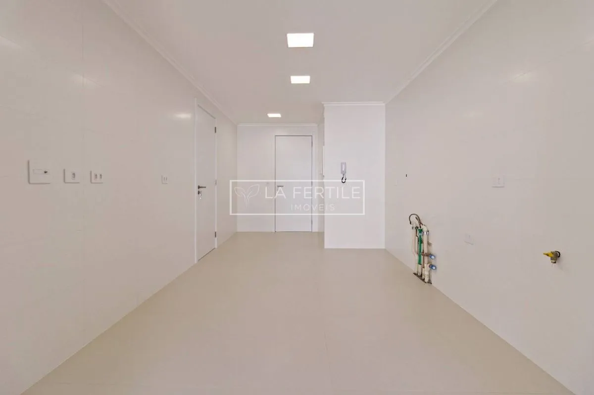 Apartamento de 3 dormitorios con 3 baños y 158,14 m² — photo 26
