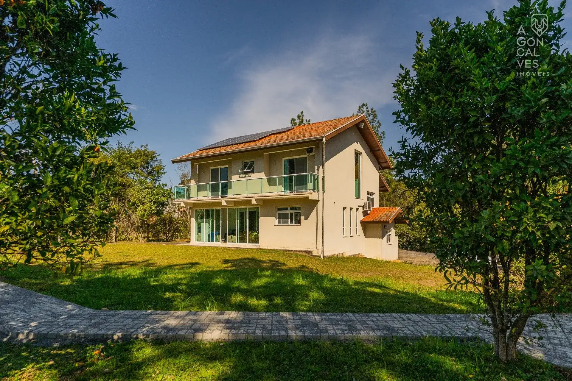House with 4 bedrooms, 4 bathrooms and air conditioning — photo 9