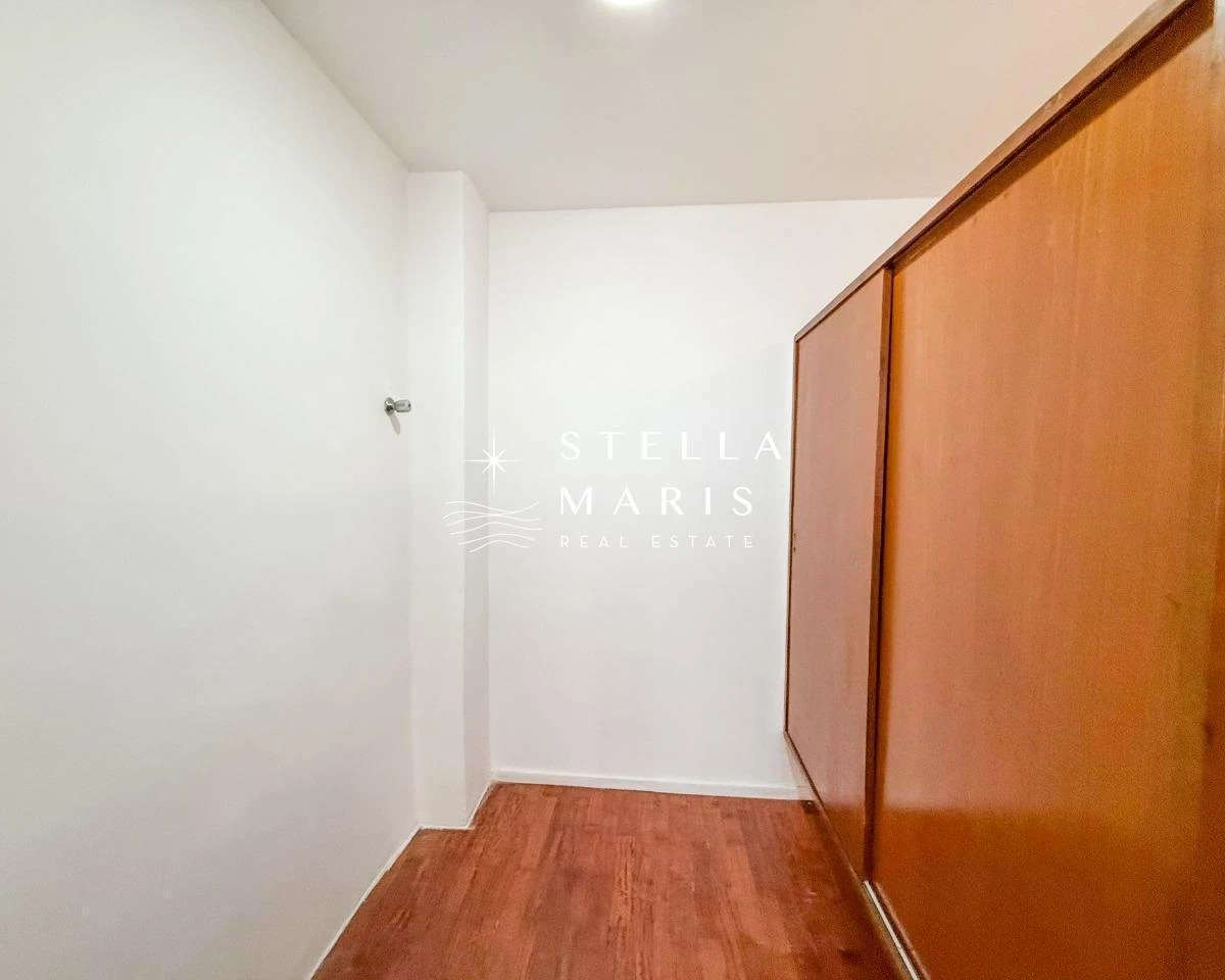 Unfurnished 225 m² apartment with 3 bedrooms — photo 15