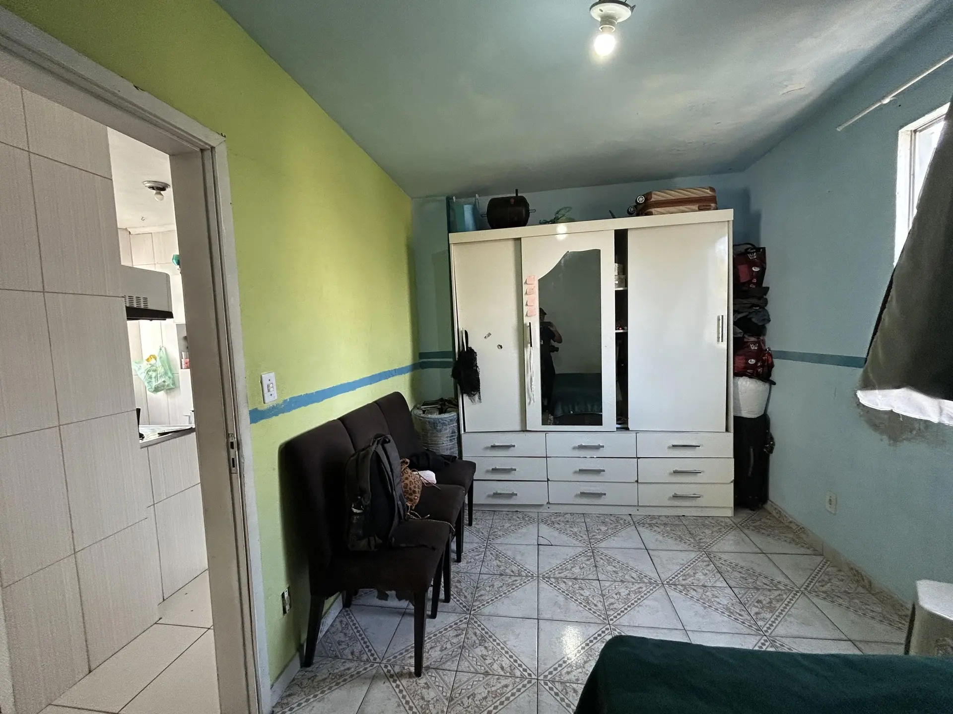 Furnished 2-bedroom apartment with building party room — photo 7