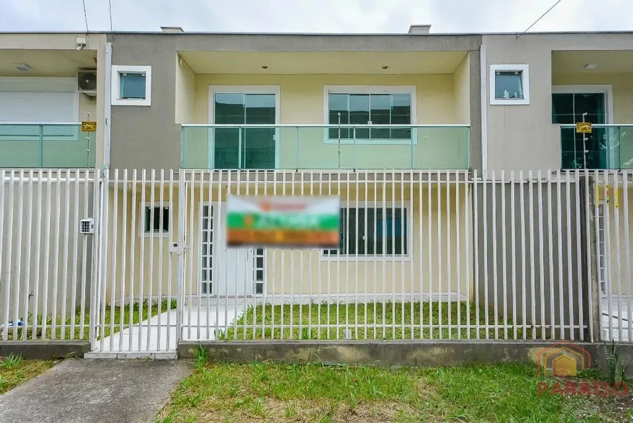 House with 3 bedrooms, balcony and 3 parking spaces