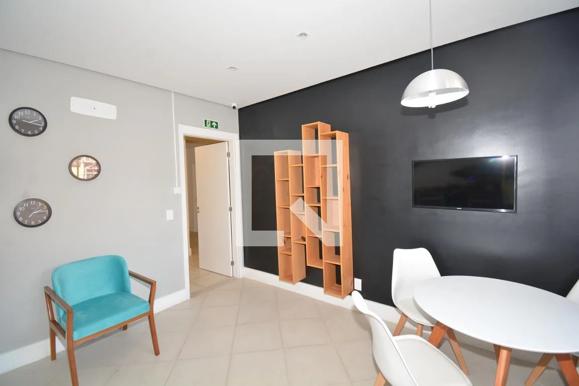 Washing machine in a one-bedroom apartment, 33 m² — photo 30