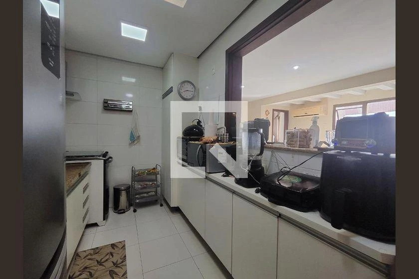 Apartamento mobiliado de 139 m² com 3 quartos e varanda — photo 33