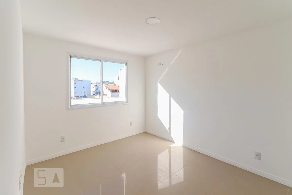3-bedroom apartment with a mountain view in Rio de Janeiro — photo 15