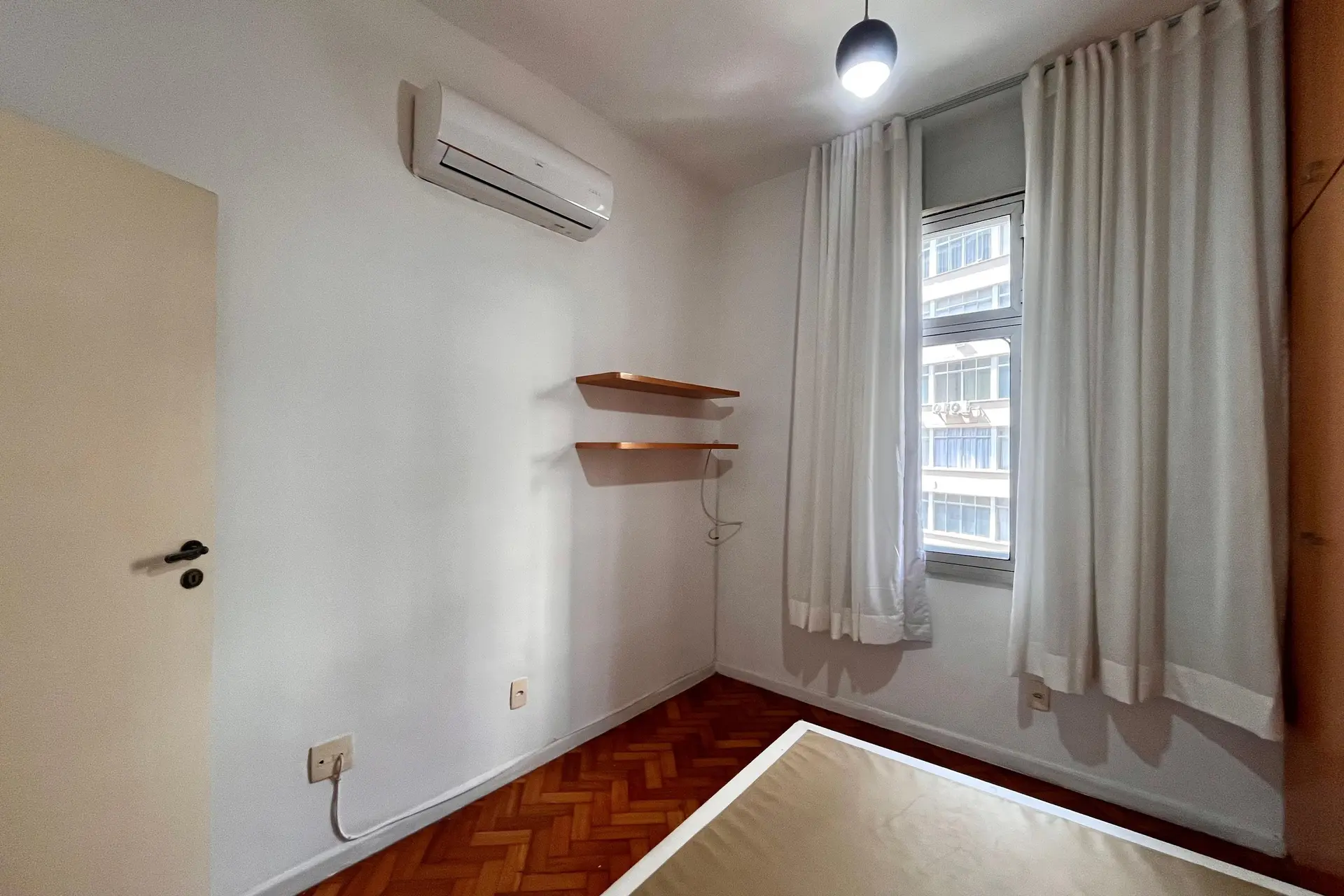 Apartamento sem mobília com 2 quartos e cozinha americana — photo 19