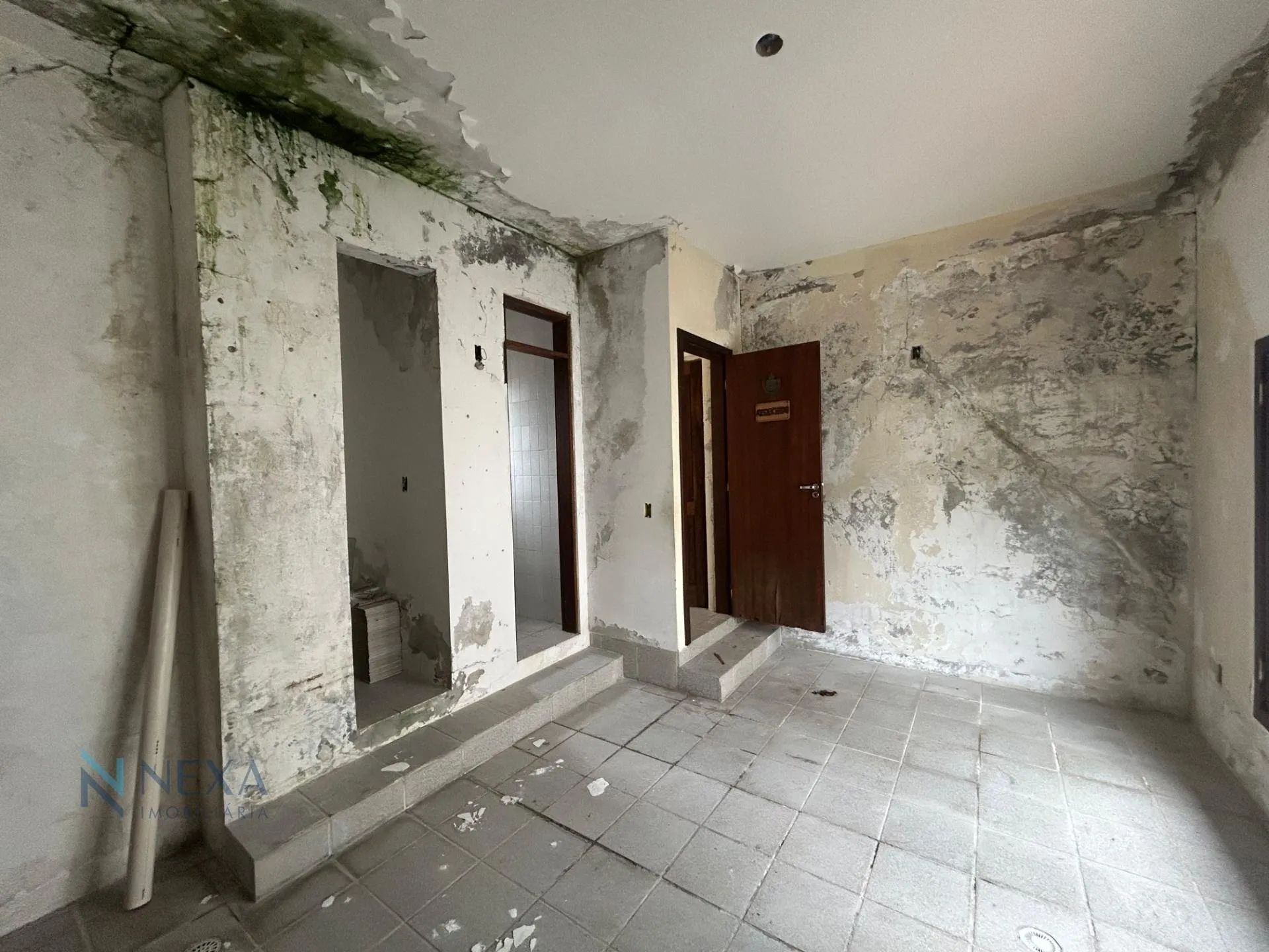 Затишний будинок 200 м² з 4 спальнями та балконом — photo 32