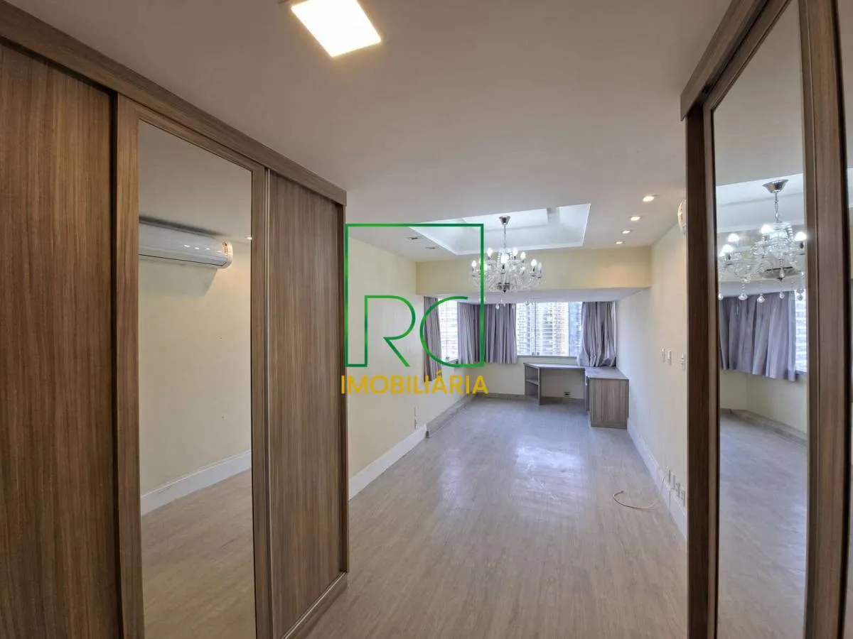Apartamento de 300 m² com banheira e vista para a água — photo 8