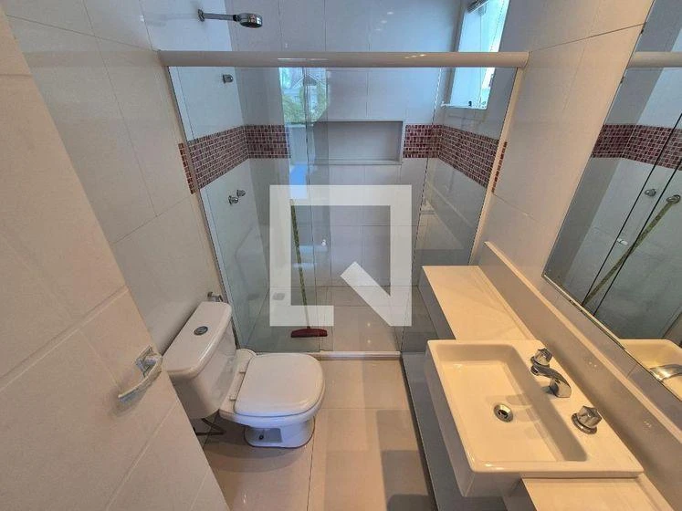 5-bedroom house with a bathtub in Rio de Janeiro — photo 47