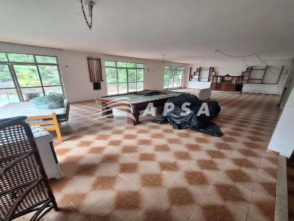 Casa sem mobília com 5 quartos e 625 m² construída — photo 10