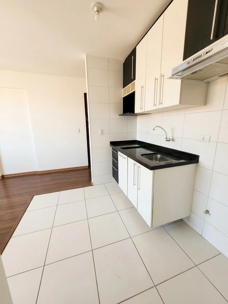 2-bedroom apartment with a washing machine in Curitiba — photo 14