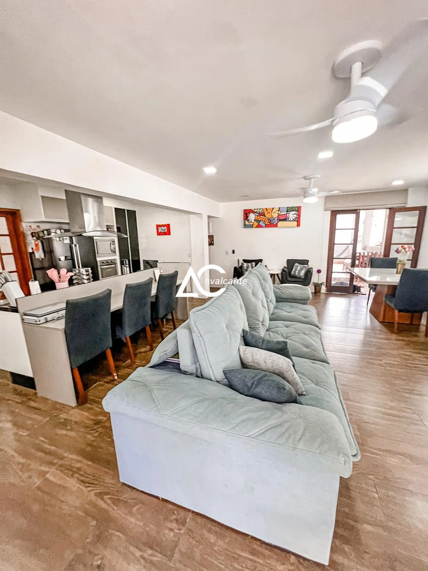 Washing machine in a 3-bedroom house, 360 m² — photo 34