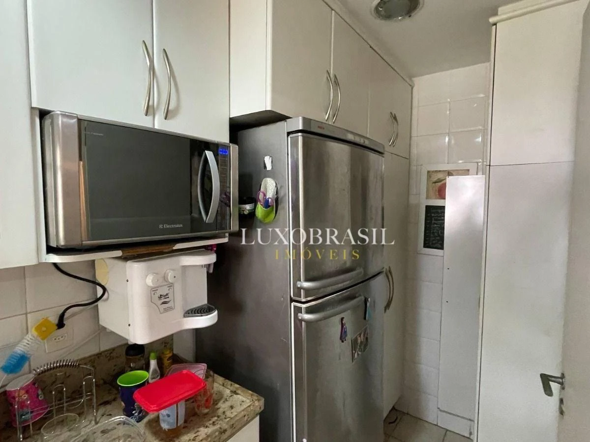 Furnished 3-bedroom apartment with 3 bathrooms — photo 25