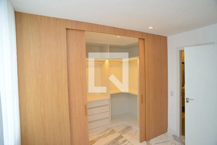 320 m² furnished penthouse with 4 bedrooms and 7 baths — photo 37