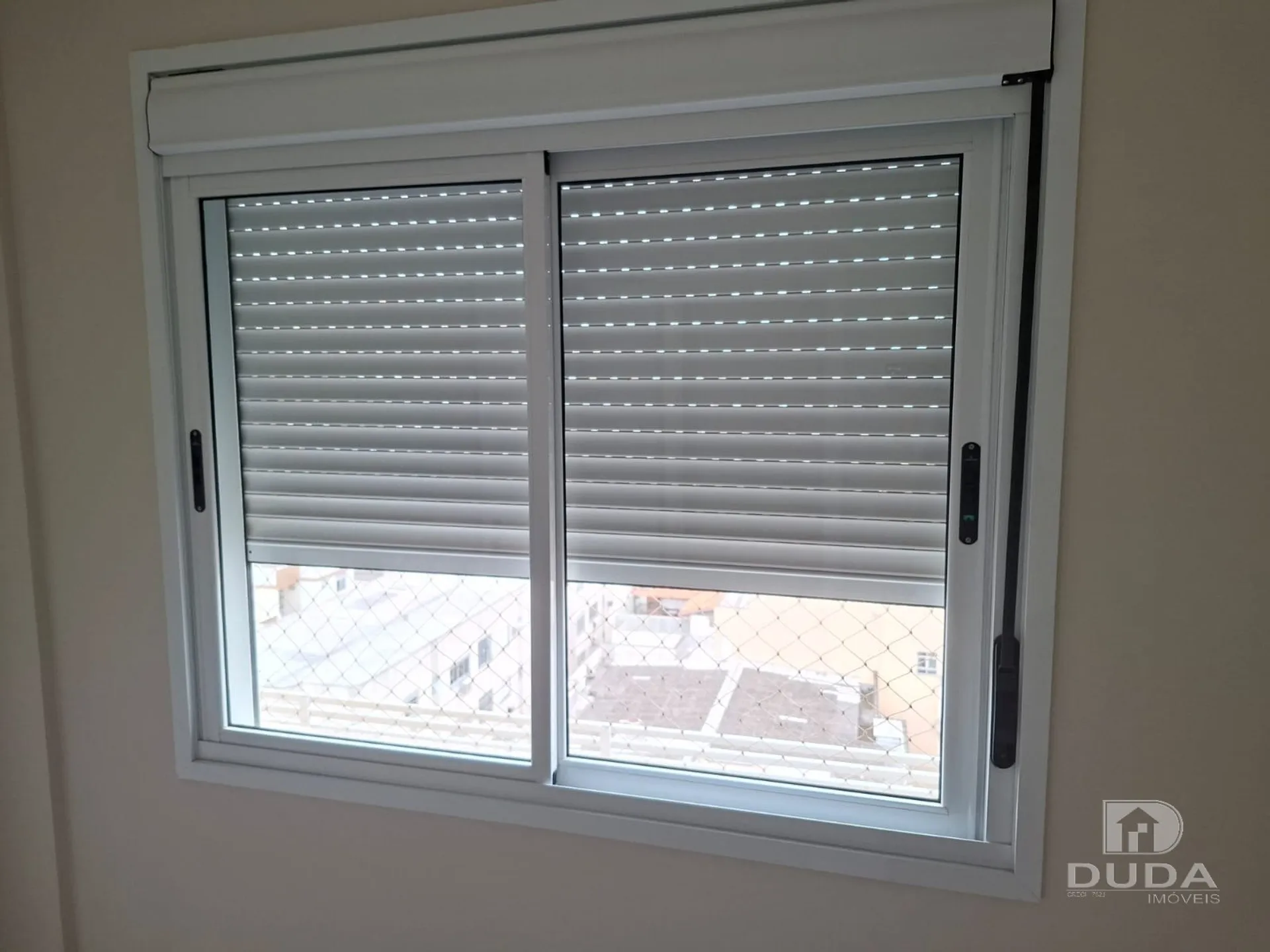 Apartment on the 10th floor with floor-to-ceiling windows — photo 110