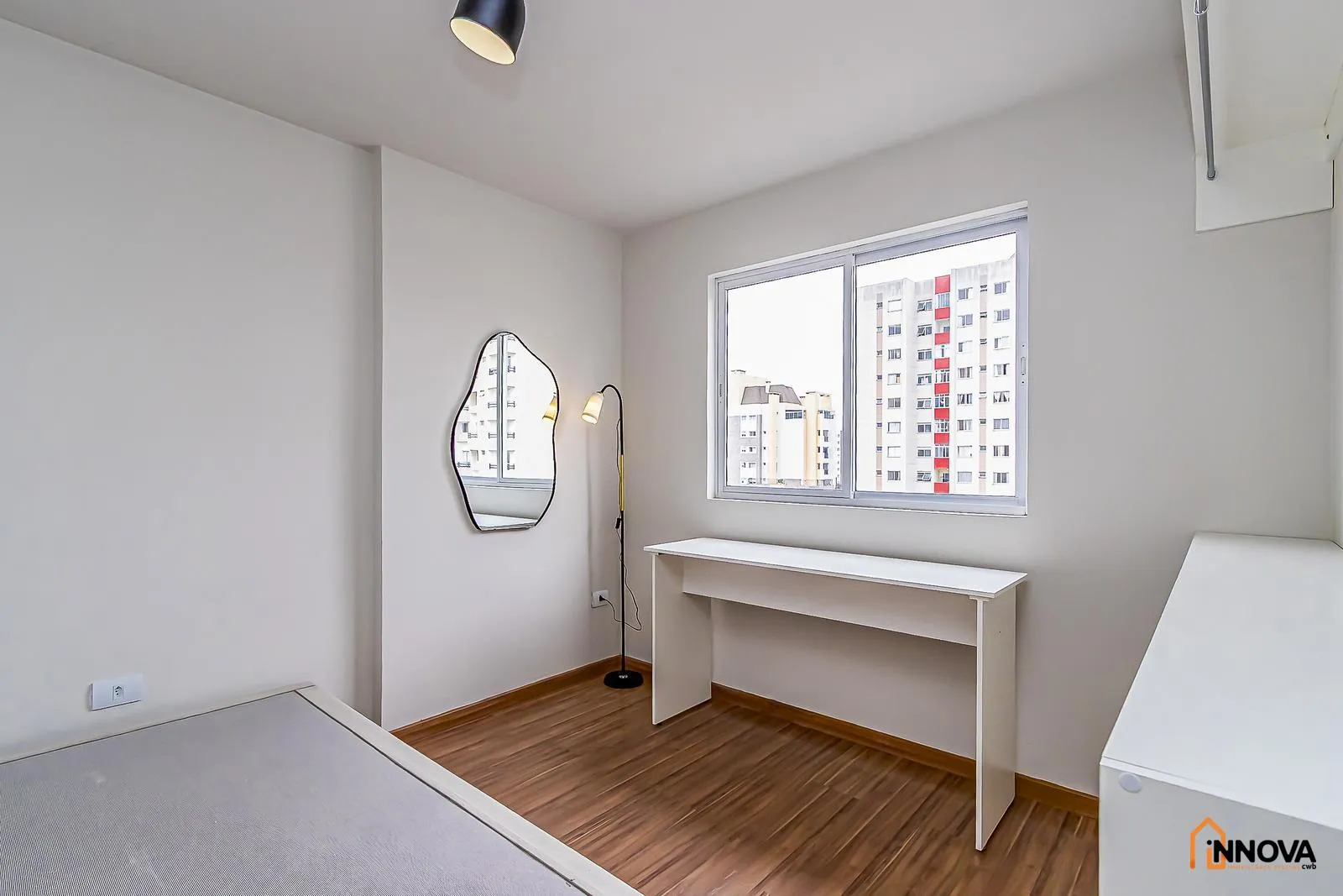 Робоче місце та 1 спальня: квартира 35 м² — photo 3
