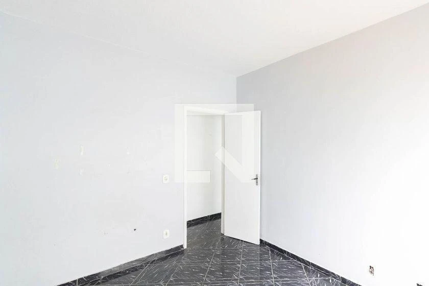 2-bedroom apartment in a building with a gym — photo 31