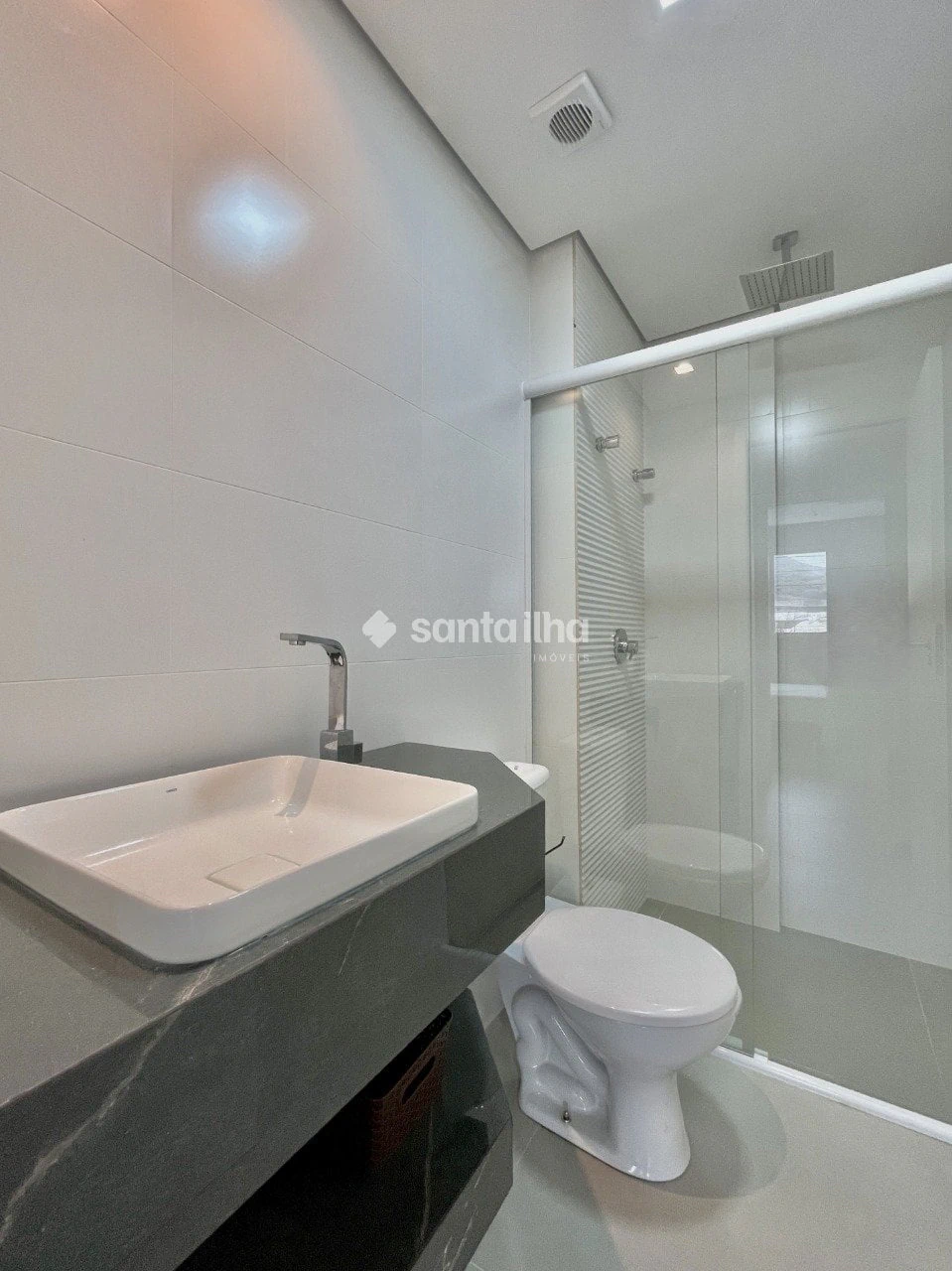 Floor-to-ceiling windows in a 3-bedroom apartment, 152 m² — photo 15