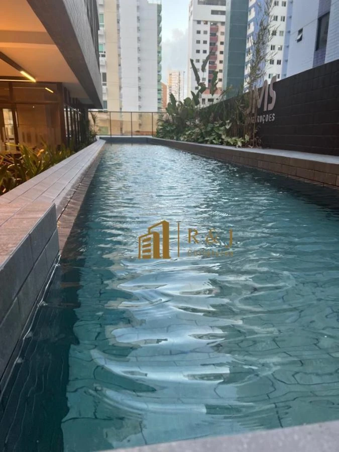 One-bedroom apartment with a water view — photo 6