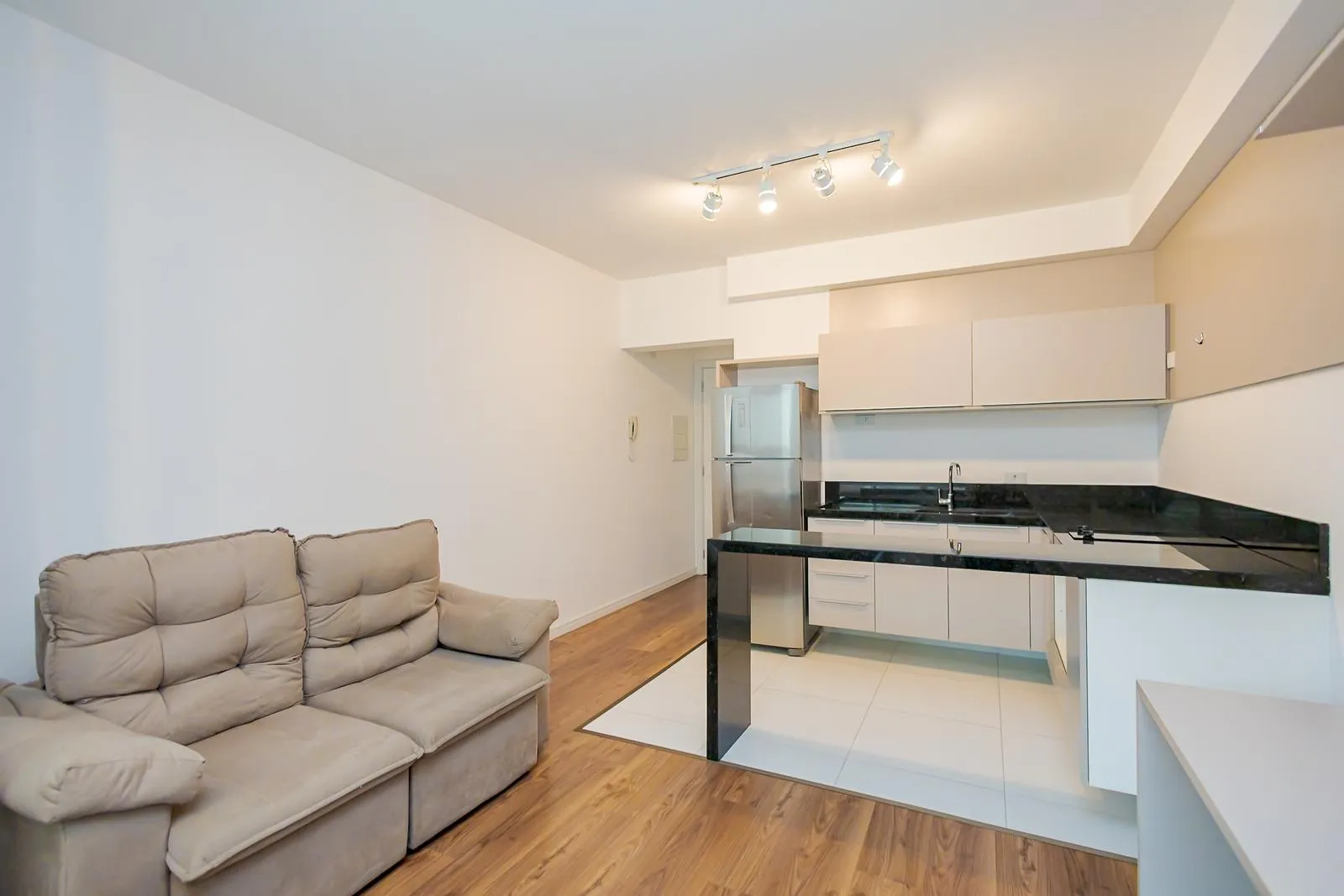 Furnished apartment with 90 m² and 1 bedroom — photo 5