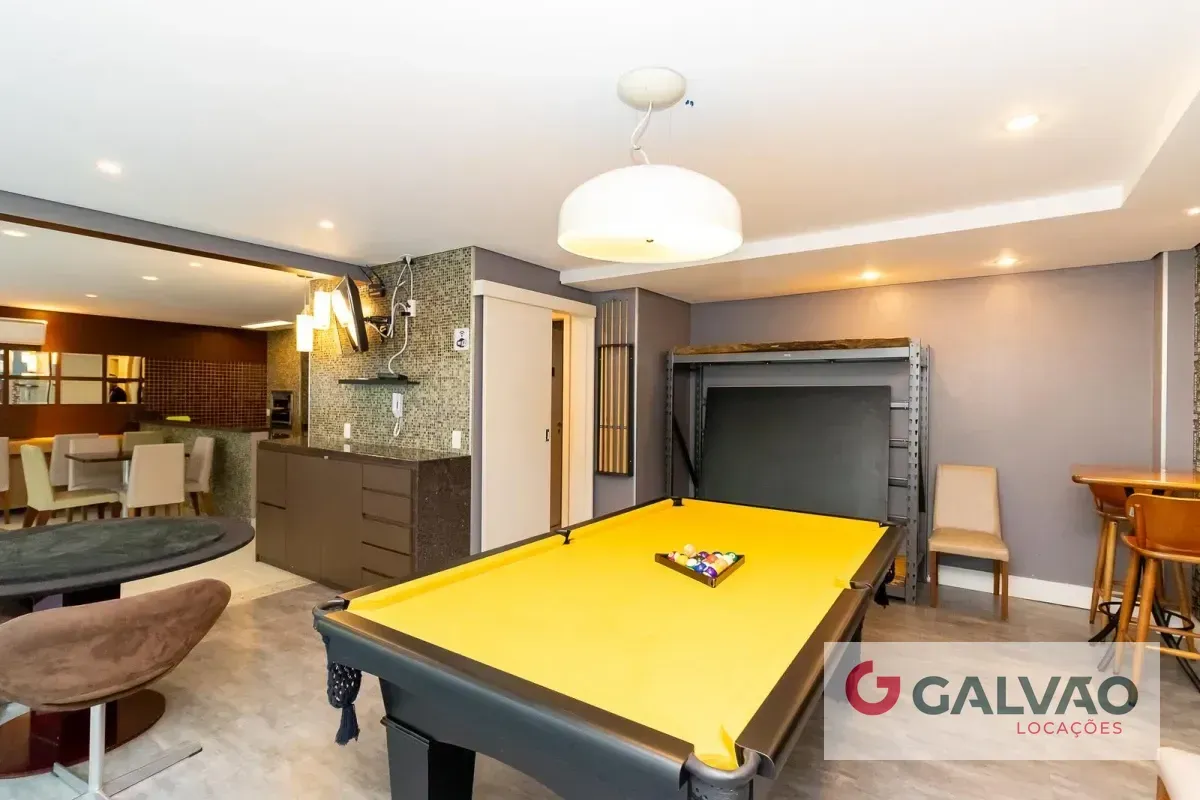 3-bedroom apartment in a building with a coworking space — photo 40