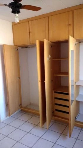 Casa com 3 quartos e cozinha separada com fogão a gás — photo 7