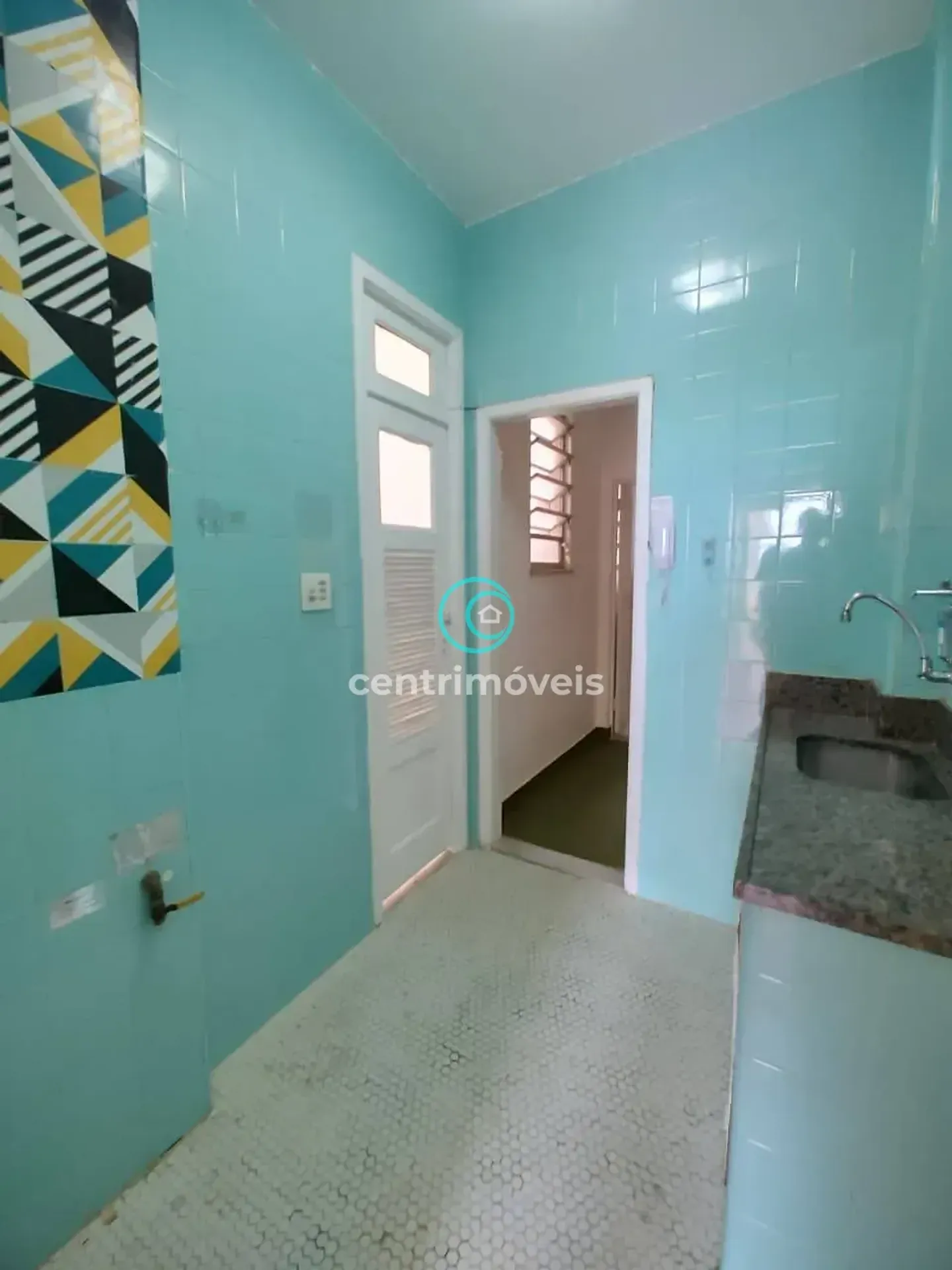 2-bedroom apartment with a mountain view in Rio de Janeiro — photo 10