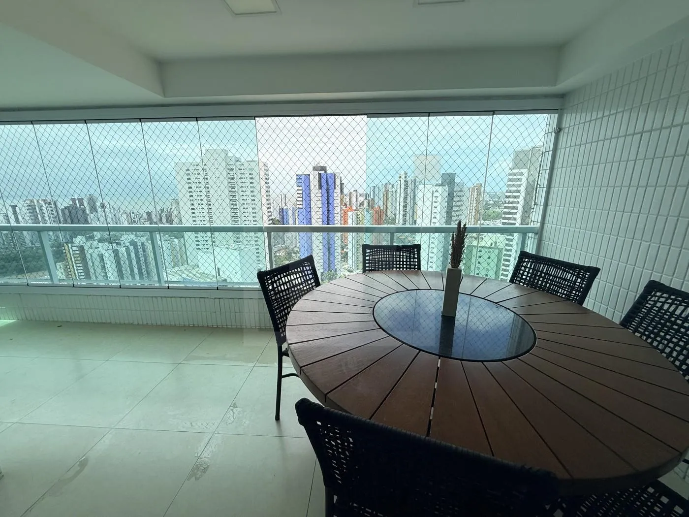 Furnished 163 m² apartment on the 26th floor with 4 bedrooms — photo 5