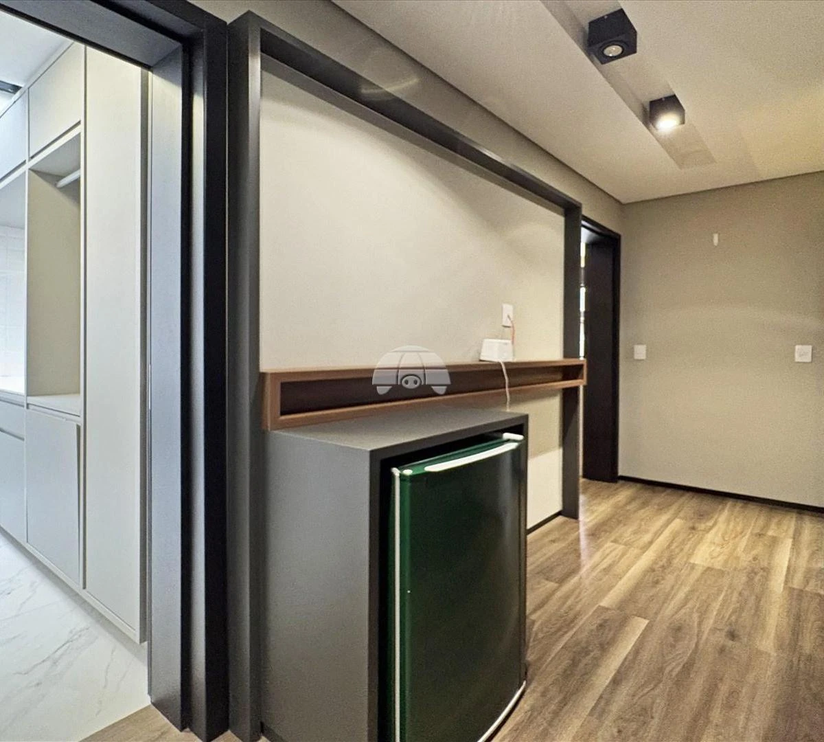 Furnished 293 m² house with open-plan kitchen — photo 17