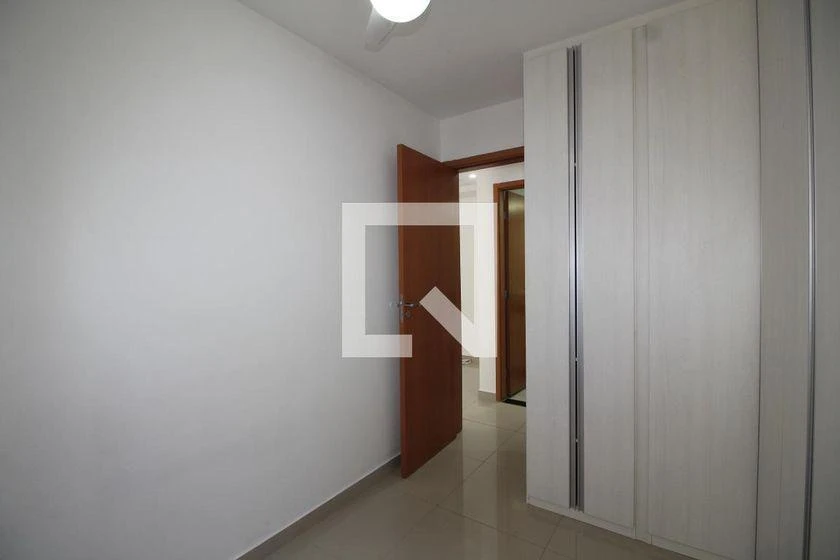 Apartamento de 2 quartos em condomínio com piscina — photo 10