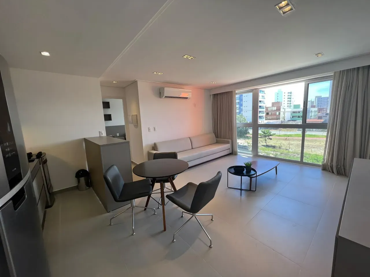 One-bedroom apartment with a home office in João Pessoa — photo 9