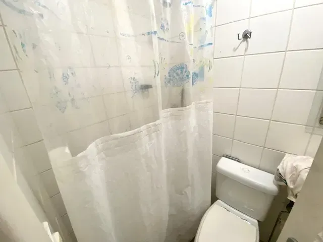 Casa com 4 dormitórios e 5 banheiros, com garagem — photo 31