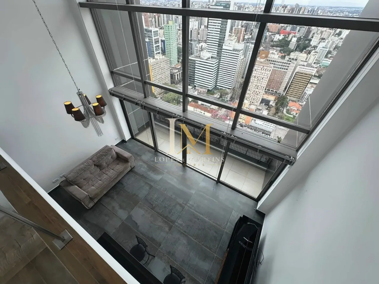 One-bedroom apartment in a building with a gym — photo 14
